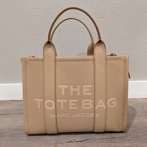 Marc Jacobs Camel Tote Bag Medium